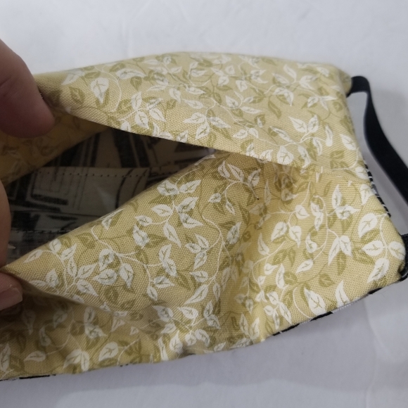 4/$15 Star Wars R2D2 Face Mask - Picture 3 of 5